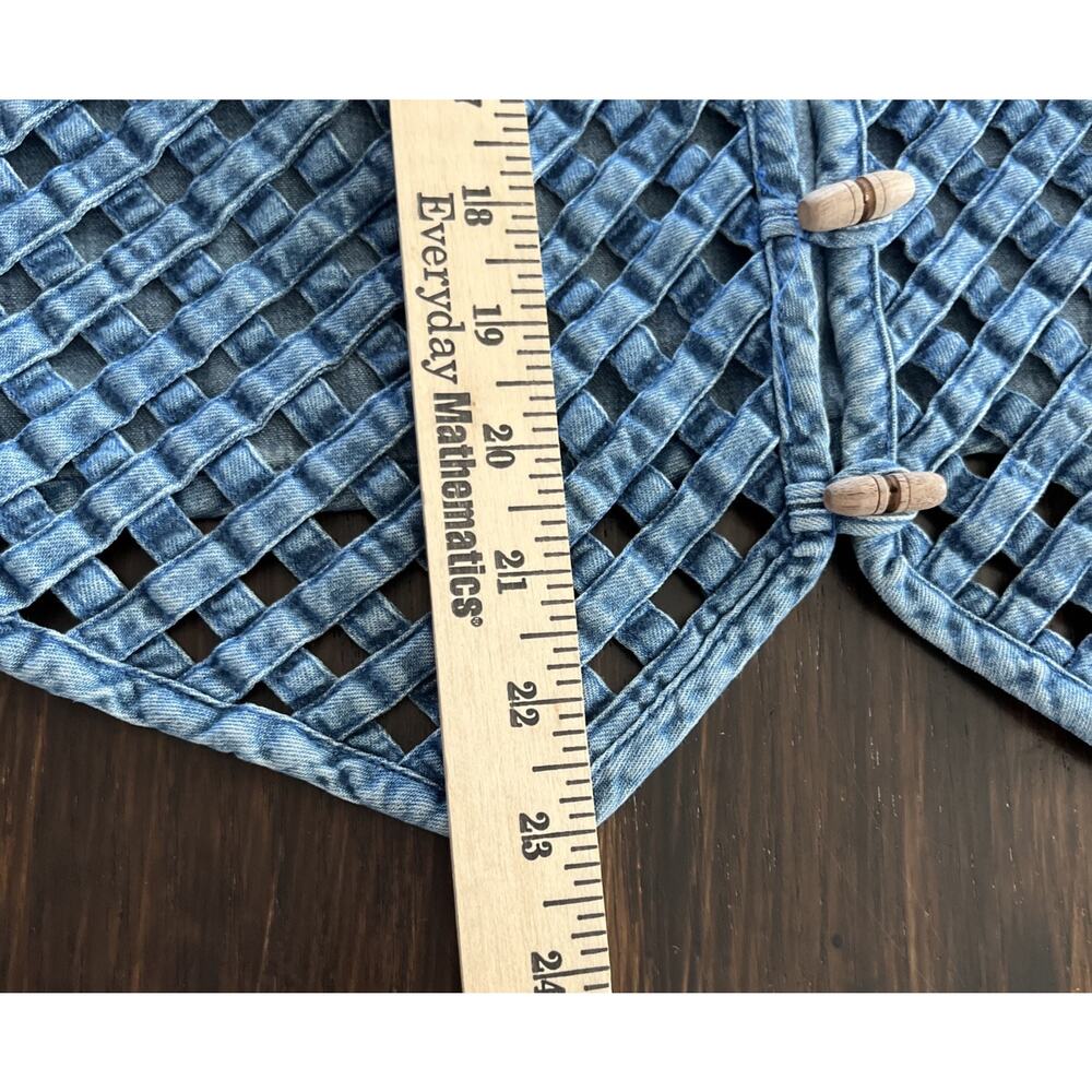 Vintage Woven Lattice Denim Vest Wood Toggle Button Boho Cowgirl Cottagecore M - Picture 11 of 13